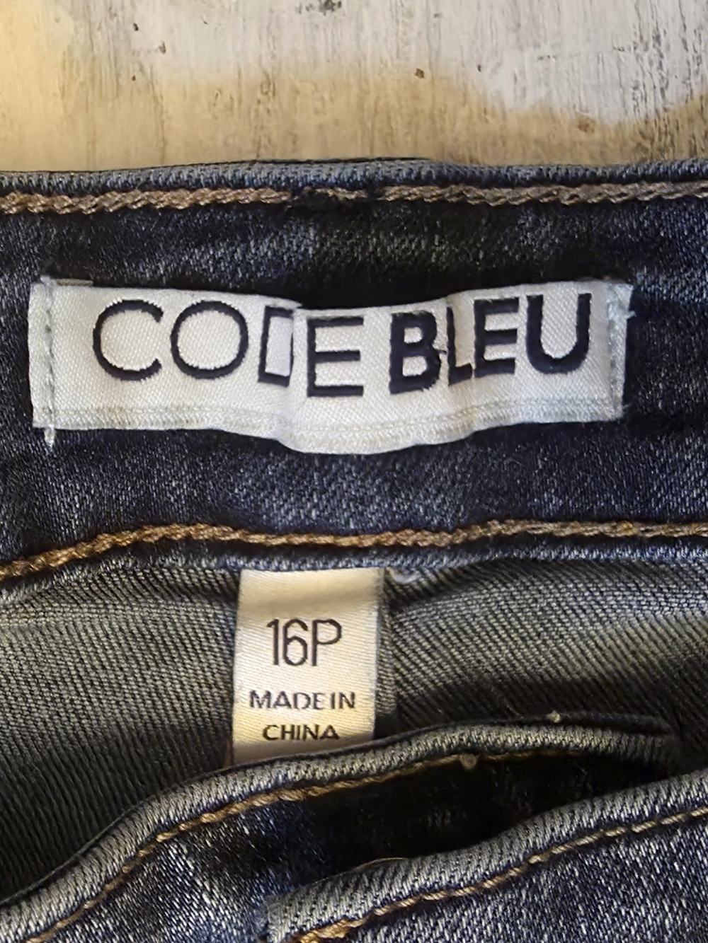 Code Bleu Women's Medium Blue High-Rise SOHO Skinny Jeans sz 16 Petit - Picture 3 of 6